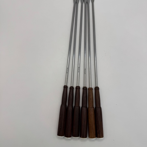 Oneida Stainless Steel Teak Wood Handled Fondue Forks with Gaming Dice Numerals. - Picture 2 of 7